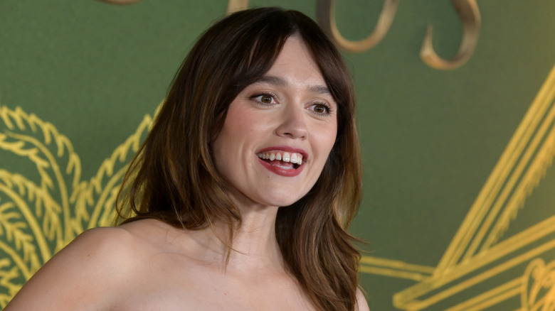 Amy Lou Wood attends the season 3 premiere of "The White Lotus"