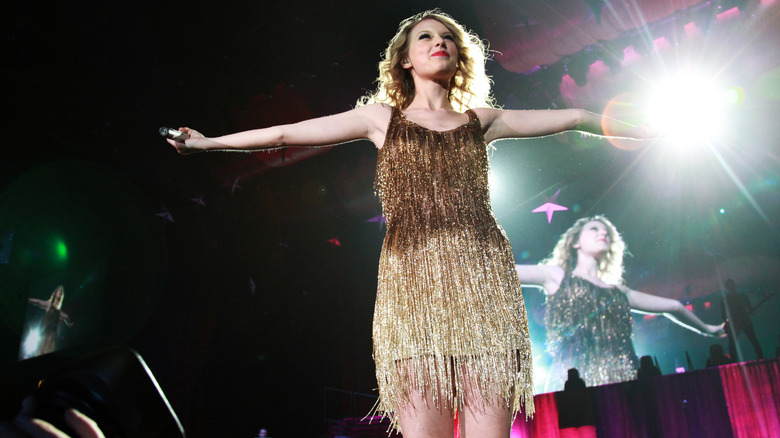 Taylor Swift on stage