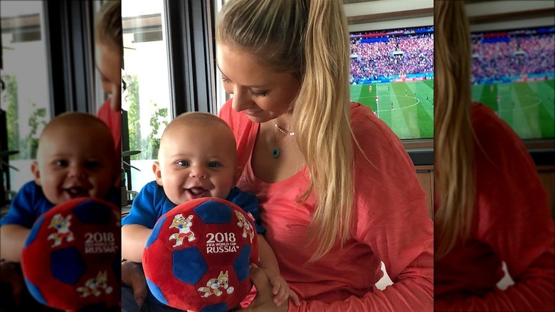 Anna Kournikova with her child