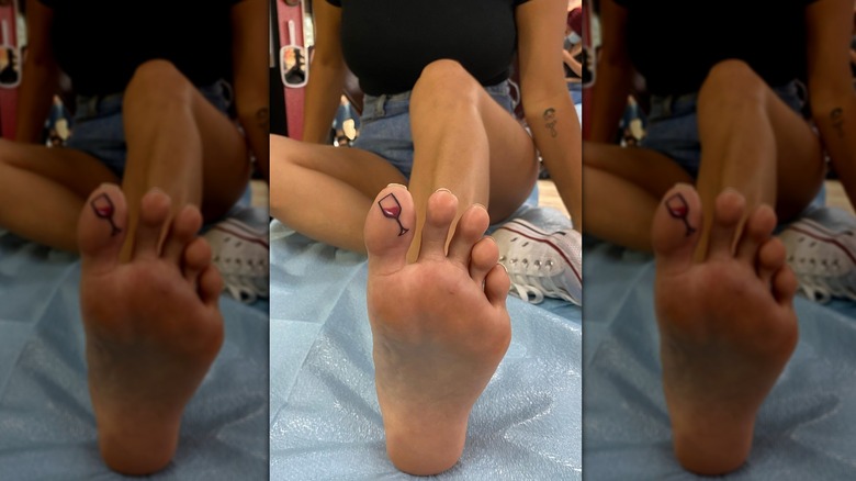 toe micro tattoo