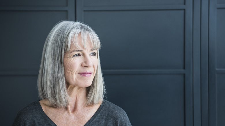 woman with gray lob 