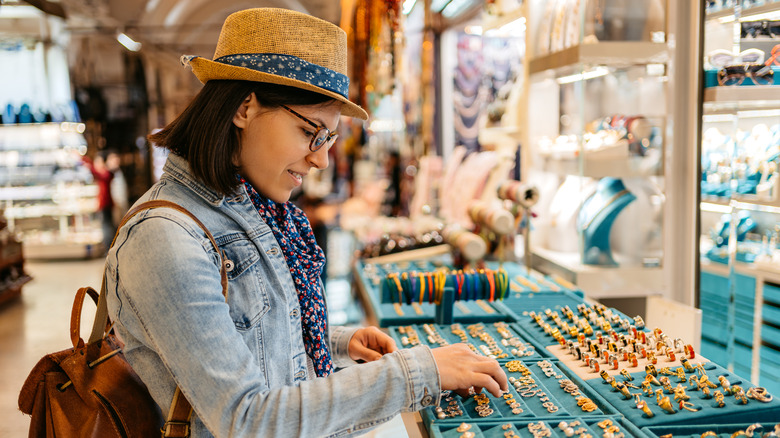 Shopping for jewelry