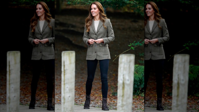 Middleton in jeans and boots