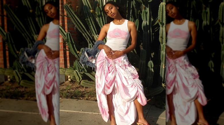 Model wearing Phlemuns