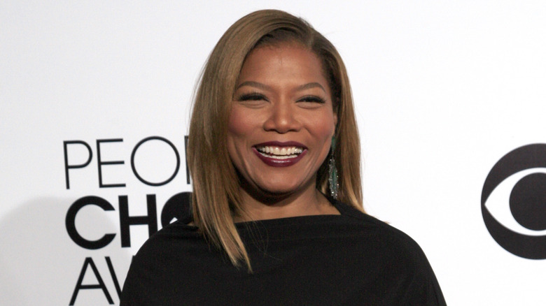 Queen Latifah smiling