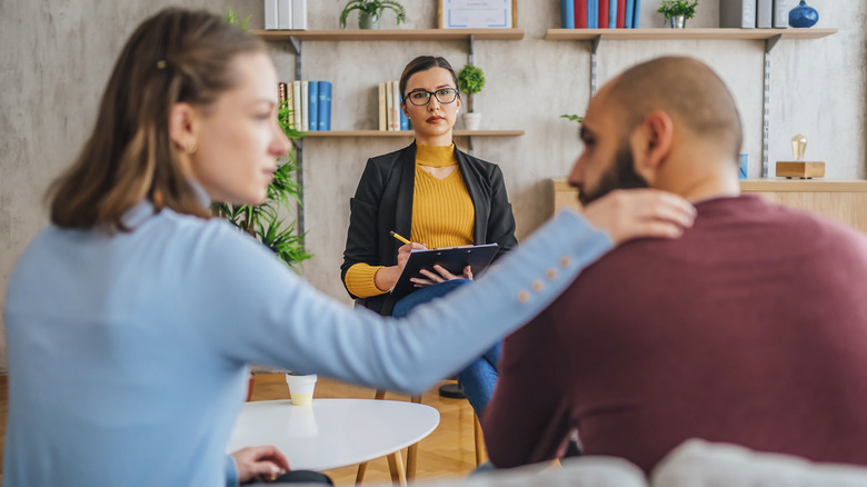 Couple with therapist