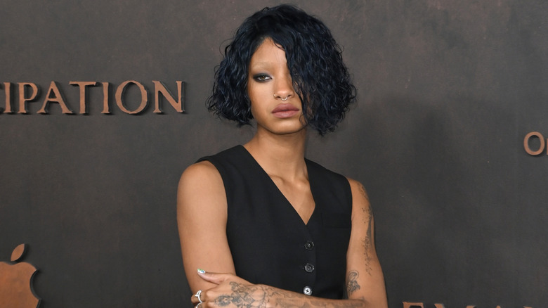 Willow Smith posing at Emancipation premiere
